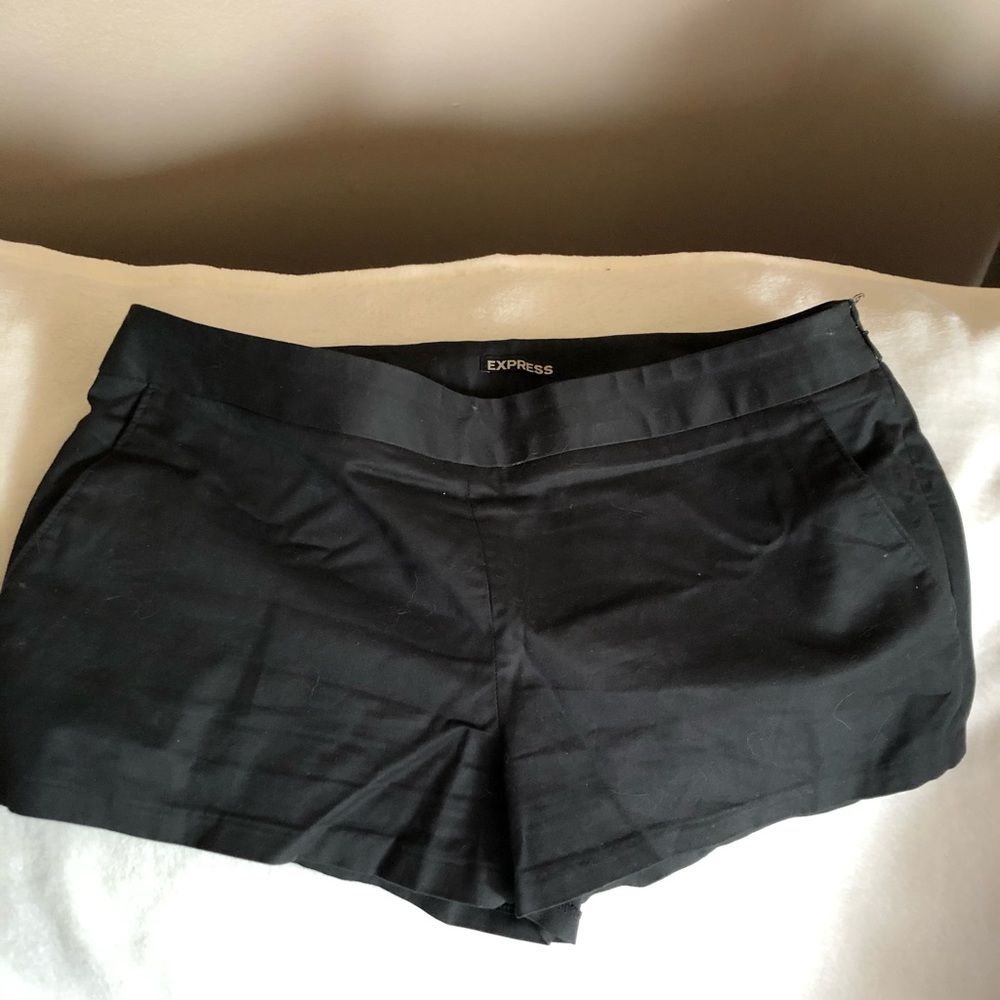 Express Shorts